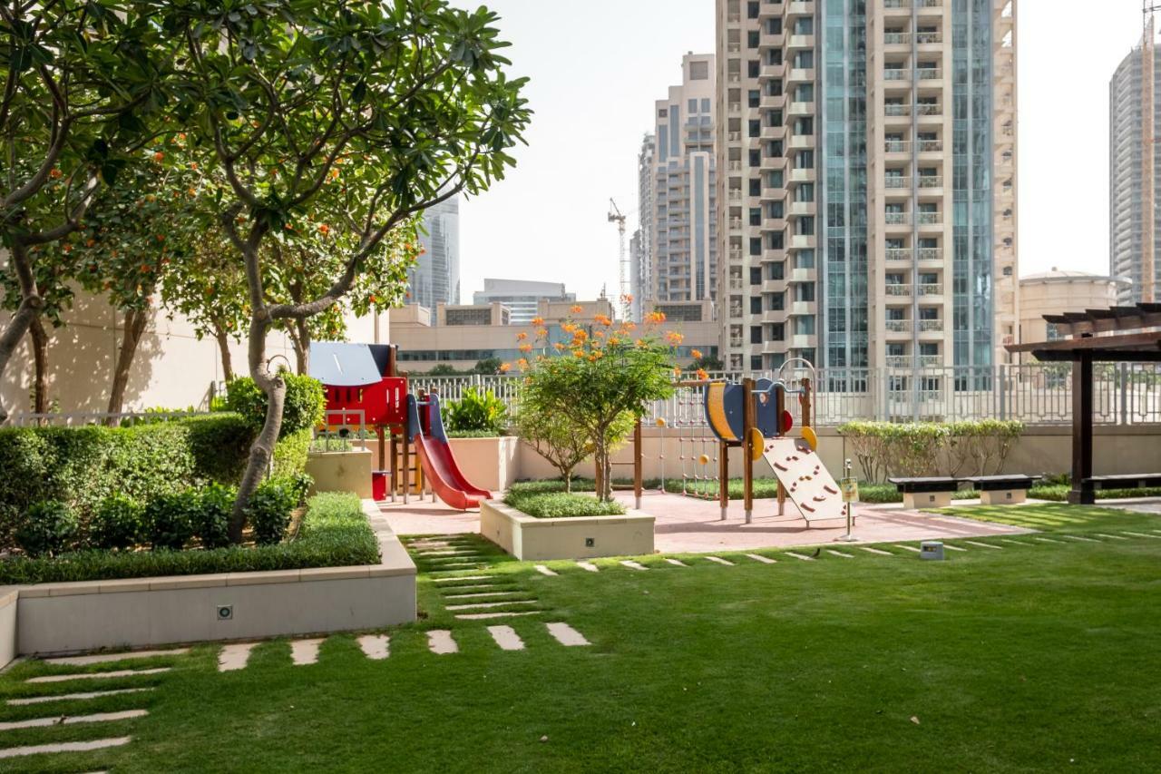 Maison Privee - Exclusive Apt With Burj Khalifa Next Door 迪拜 外观 照片